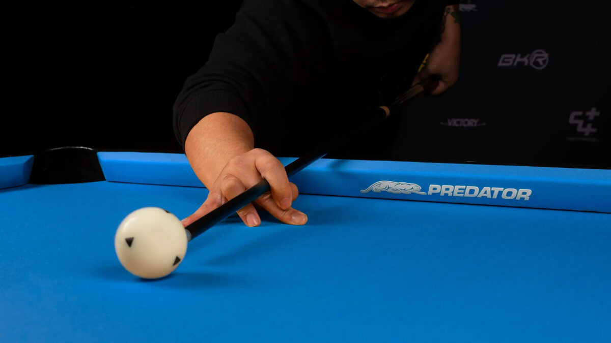 Predator Arcadia Select  Pool table Cloth 9ft Electric Blue