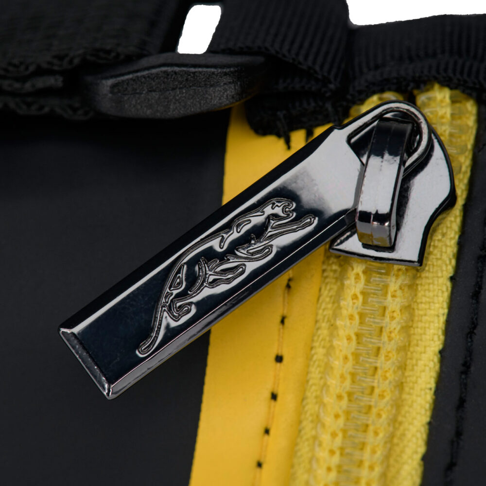 30050Y-Predator-Cue-Hard-Case-1B1S-yellow-black-Queuekoecher-ZipperPull-Detail Pool Cue Hard Case Predator 1x1, Black & Yellow with Shoulder Strap