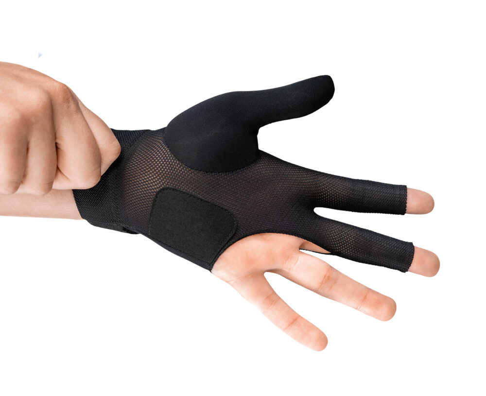Glove Predator Second-Skin, Black/Yelow, Closed Thumb S-XL, left hand