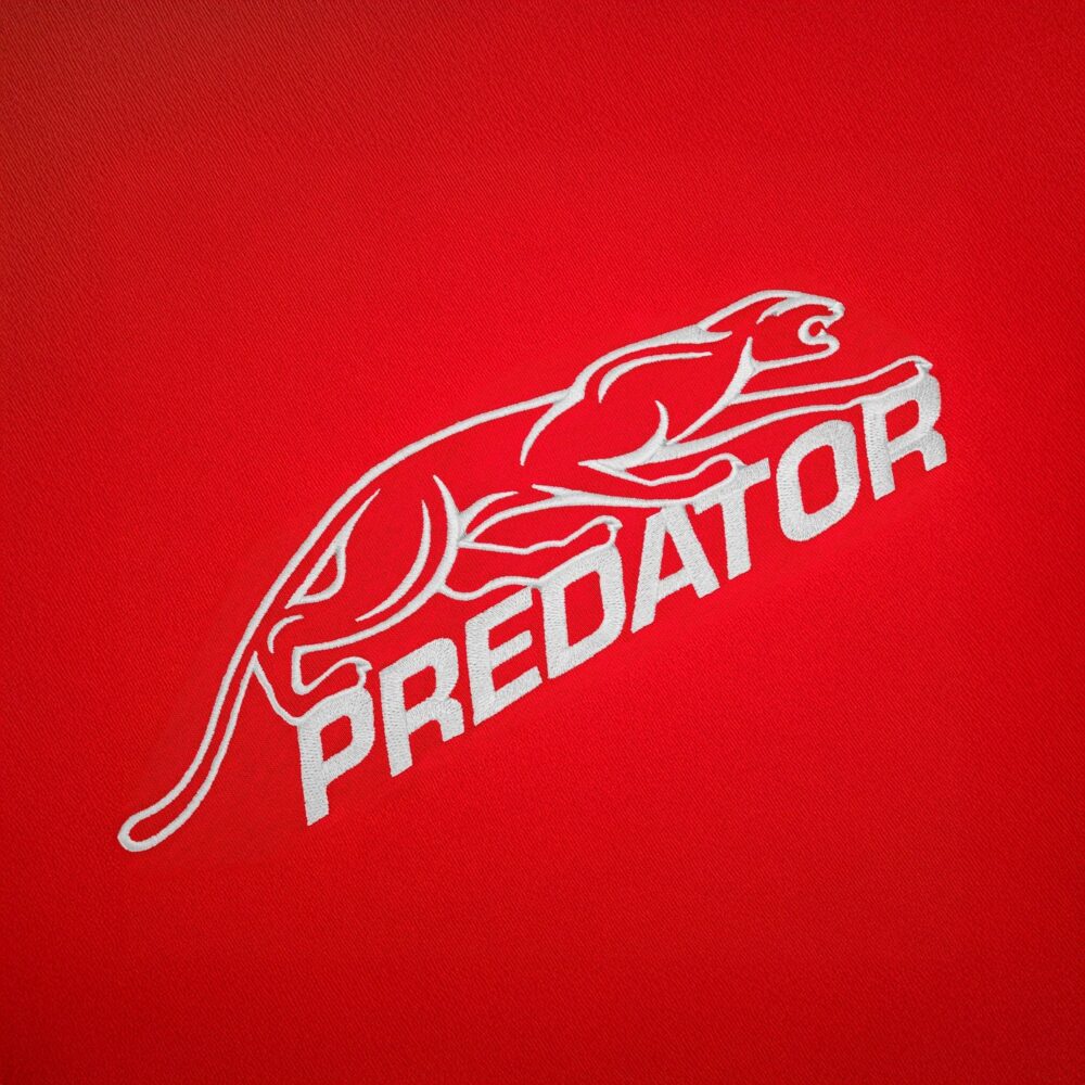 PredatorOutline Logo T-Shirt Red M-XL